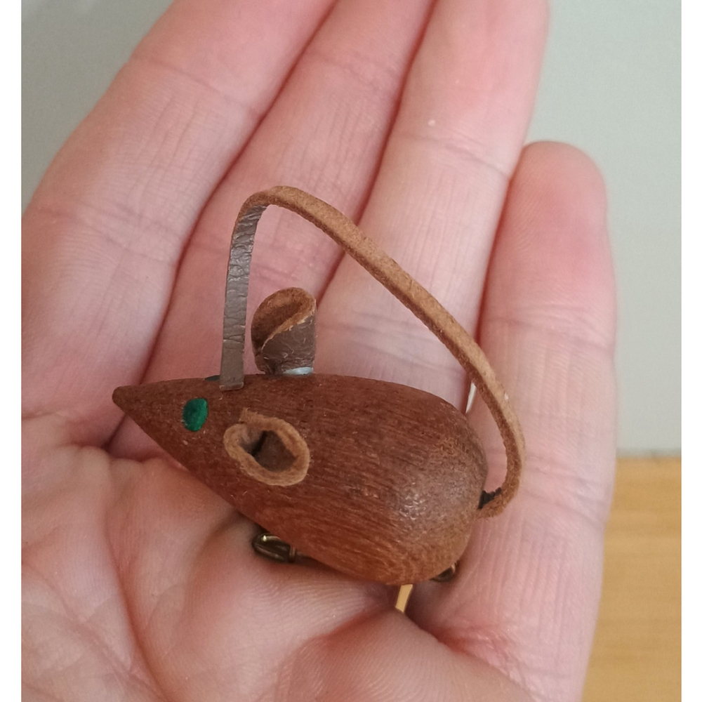 Vintage 60s Teak Wood Figure Mouse Pin Green Rhinestone Eyes - Picture 3 of 5